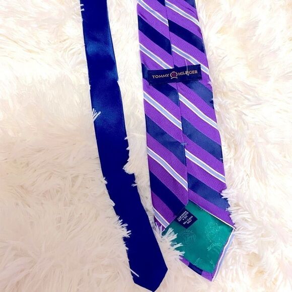 🌷 Tommy Hilfiger🌷100% Silk Tie Purple / Navy Blue - Picture 1 of 5